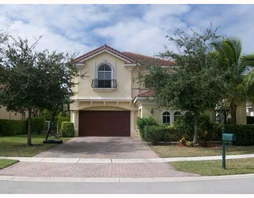 front of home with very private backyard