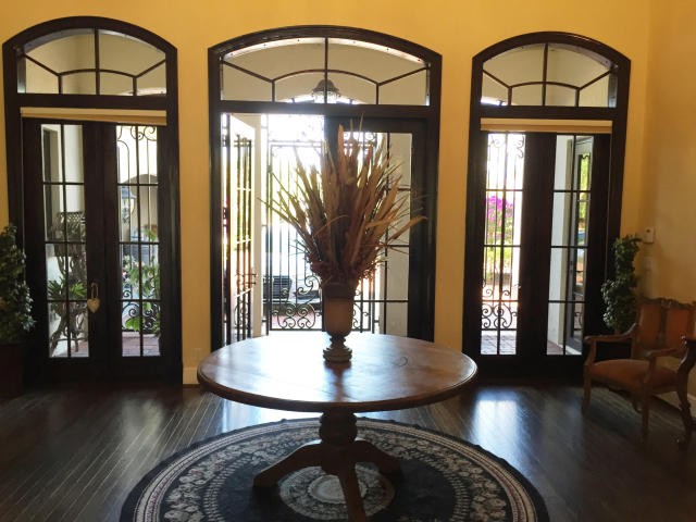 grand foyer