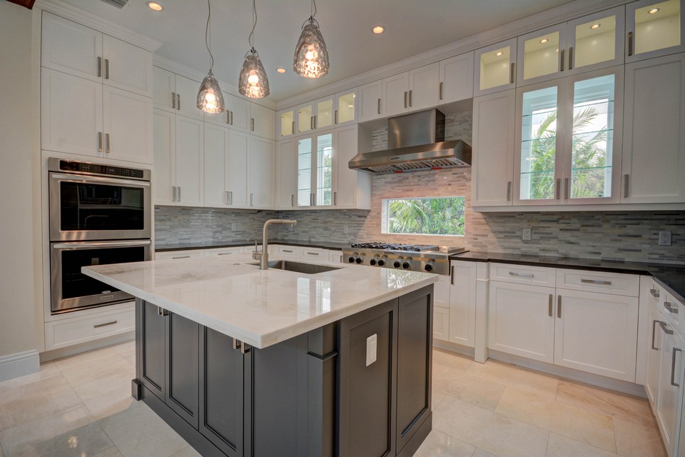 gourmet kitchen