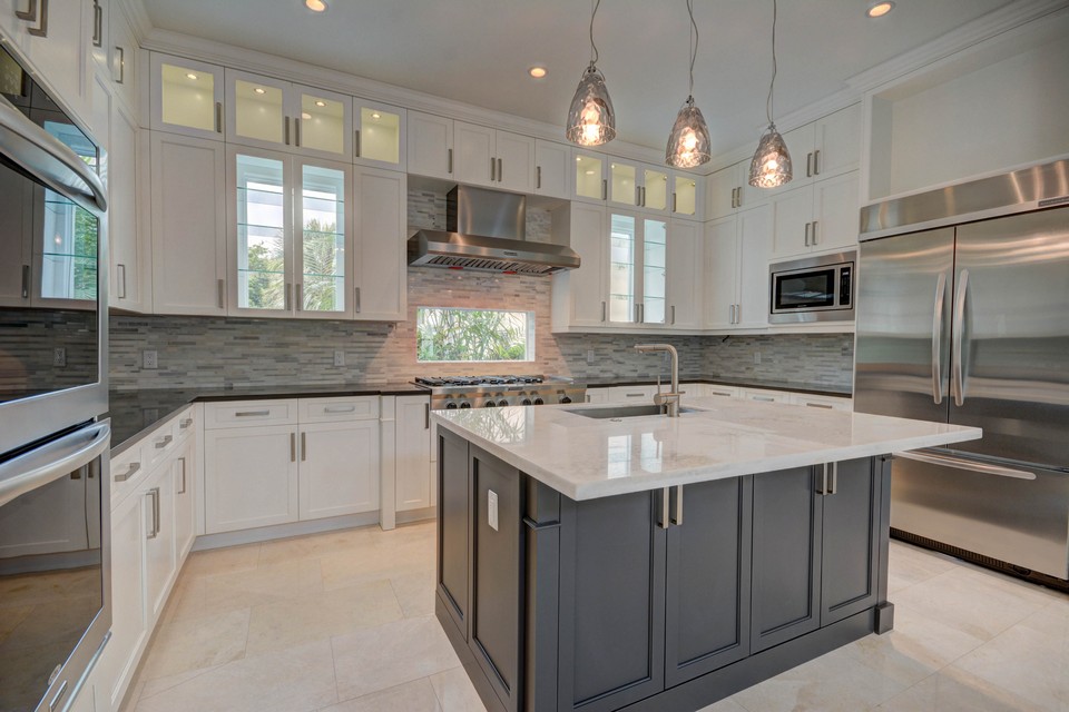gourmet kitchen