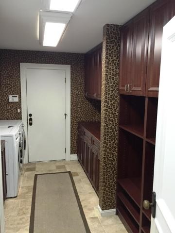mud-room