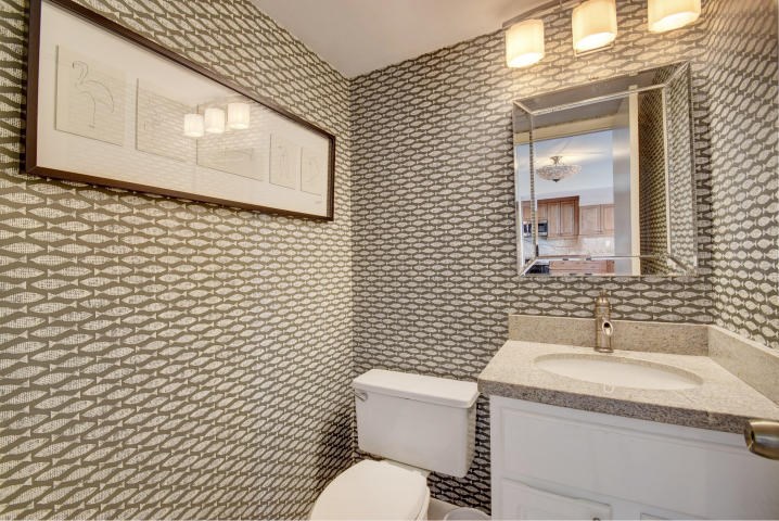 powder room