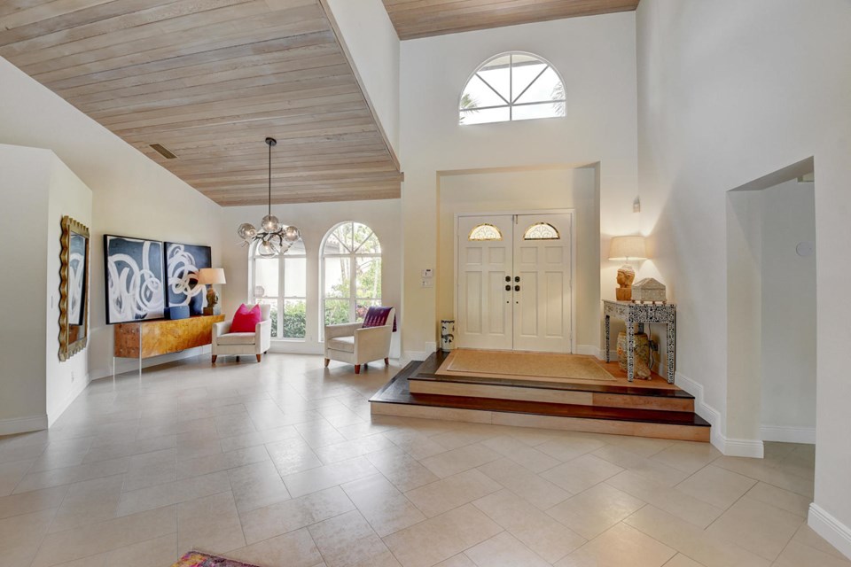 entrance/formal dining room
