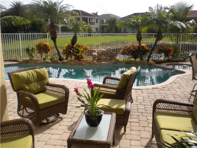 covered sitting area