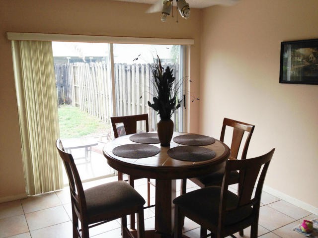 breakfast area