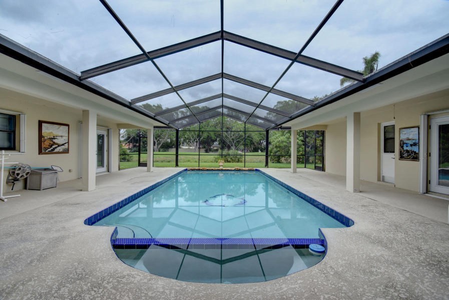 heated pool & hot tub
