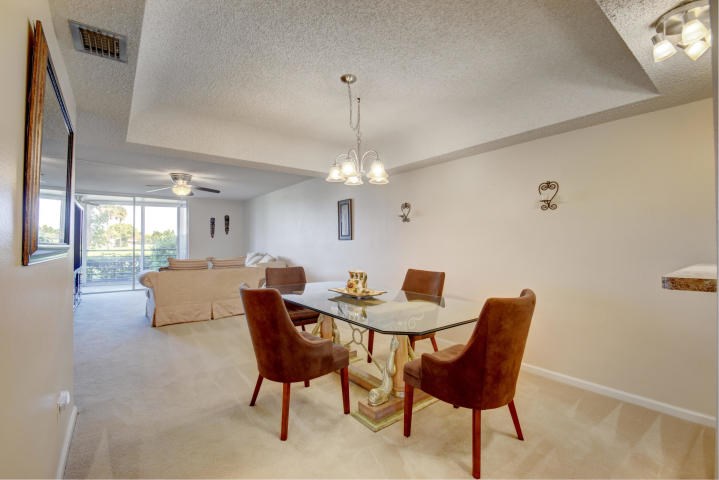 dining room / living room